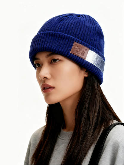 That bakons Reflective Knit Beanie