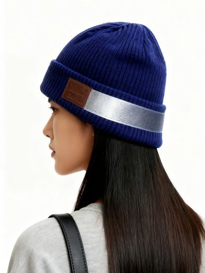 That bakons Reflective Knit Beanie