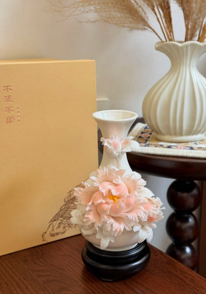 Vás Peóin Chéramach Bán Lámhghníomh